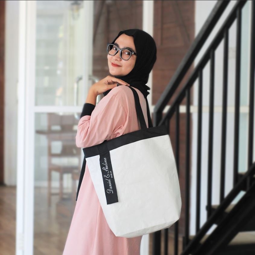 Tote Bag vs Shoulder Bag: Mana yang Lebih Cocok untuk Gaya Kamu?