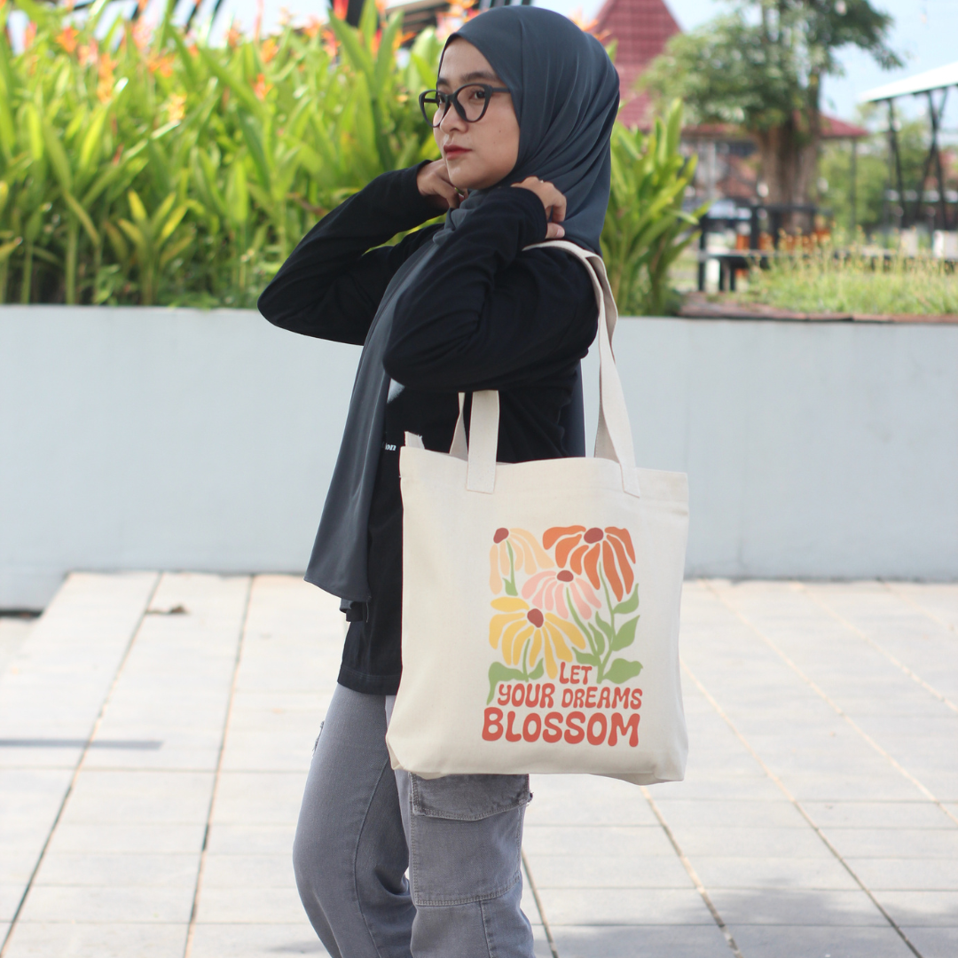 Kreasi Tas Kanvas dengan Motif Imlek Sebuah Pilihan Tepat untuk Merayakan