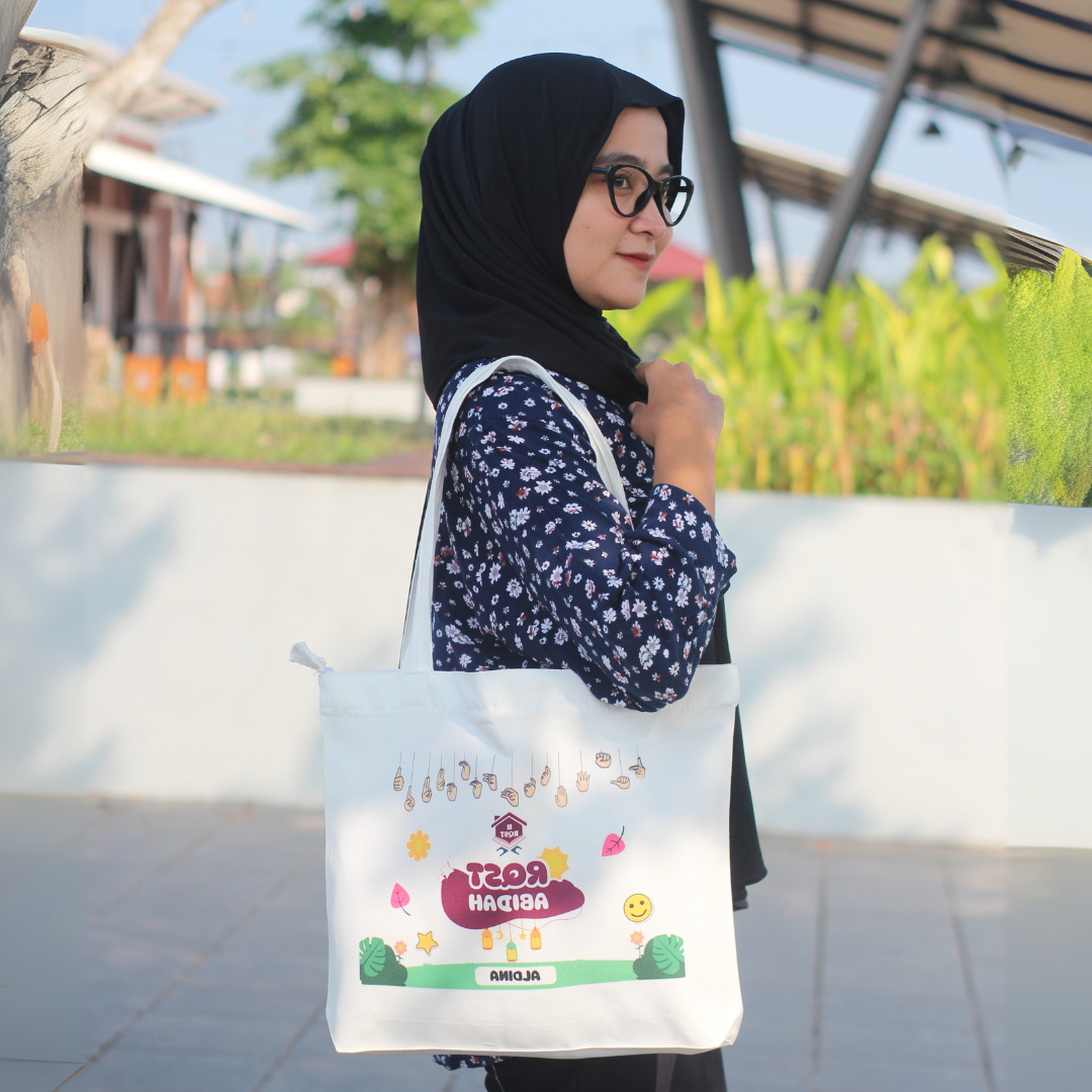 Cara Memadukan Tote Bag Kanvas dengan Outfit Sehari-hari